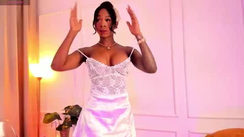 Snapshot of brunettklaryss chatting on 09.29.25 Brenda online show from 09.29.25