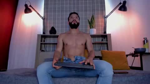 Snapshot of bruno_woods chatting on 01.10.26 Andres Suarez online show from 01.10.26