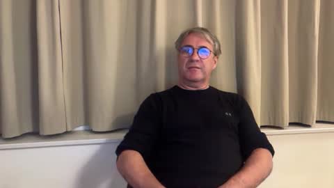 Snapshot of brunowilliy chatting on 09.10.25 BrnWilly online show from 09.10.25