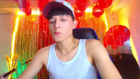 Snapshot of bryam_hot chatting on 09.21.25 BRYAM INDEPENDENT MODEL online show from 09.21.25
