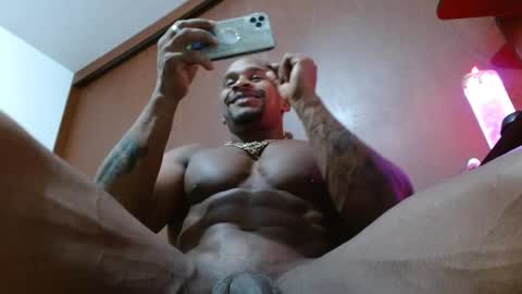 Enjoy the best muscle straws   online show from 02.17.25