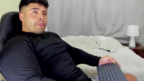 Snapshot of bryan_stoness chatting on 12.17.24 bryan stoness online show from 12.17.24