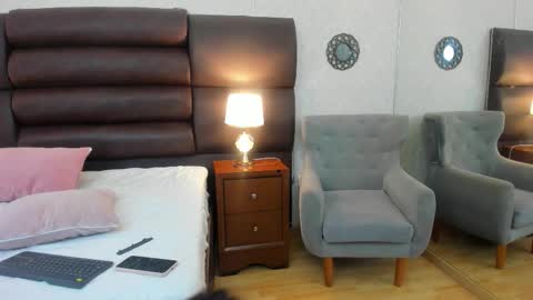 Snapshot of bryannamiller chatting on 11.23.25 bryannamiller online show from 11.23.25