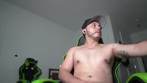 Snapshot of bryanncan01 chatting on 01.02.25 Bryannsex online show from 01.02.25