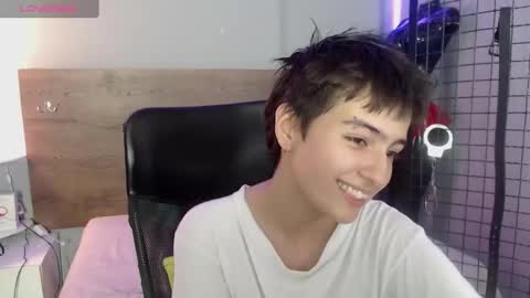 Snapshot of bryce_evans chatting on 12.17.24 B R Y C E online show from 12.17.24