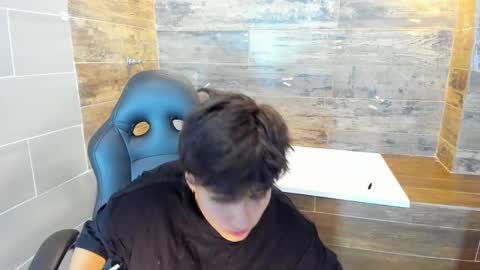 Snapshot of bryce_evans chatting on 02.23.25 B R Y C E online show from 02.23.25