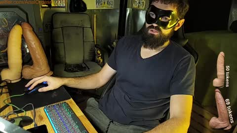 Snapshot of btarkhun chatting on 01.05.25 Anal Orgasm online show from 01.05.25