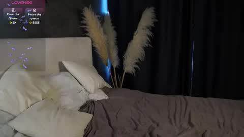 Sabrina  online show from 09.09.25