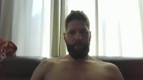 bubblebee1982 online show from 02.19.25