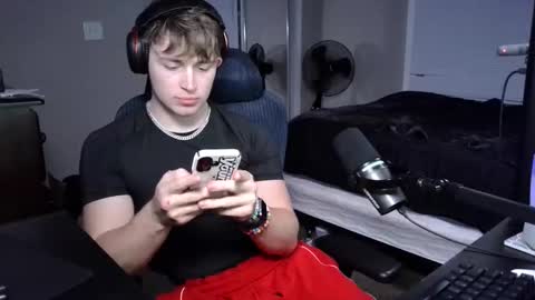 BubblebuttBdn online show from 10.15.25