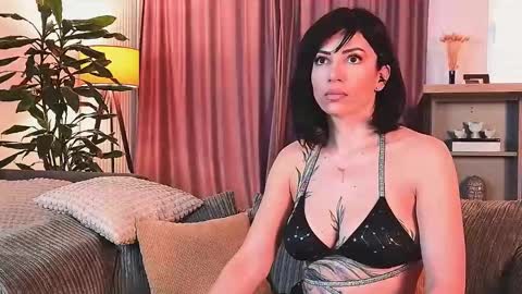 MayaCroft online show from 02.05.25