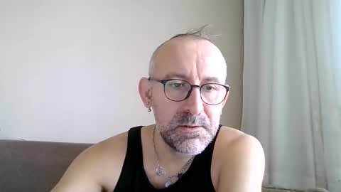 Snapshot of buckwessle chatting on 11.03.25 Buck Wessle online show from 11.03.25