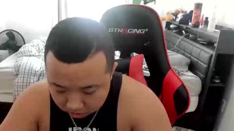 Snapshot of buffsexyman24 chatting on 02.22.25 buffsexyman24 online show from 02.22.25