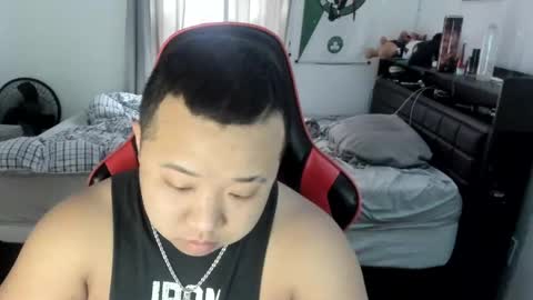 Snapshot of buffsexyman24 chatting on 02.23.25 buffsexyman24 online show from 02.23.25