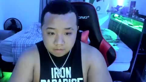 Snapshot of buffsexyman24 chatting on 02.28.25 buffsexyman24 online show from 02.28.25