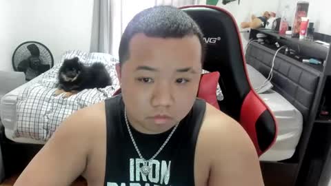 Snapshot of buffsexyman24 chatting on 02.28.25 buffsexyman24 online show from 02.28.25