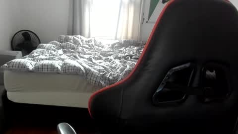 Snapshot of buffsexyman24 chatting on 03.01.25 buffsexyman24 online show from 03.01.25