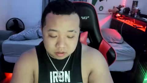 Snapshot of buffsexyman24 chatting on 03.03.25 buffsexyman24 online show from 03.03.25