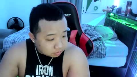 Snapshot of buffsexyman24 chatting on 03.03.25 buffsexyman24 online show from 03.03.25