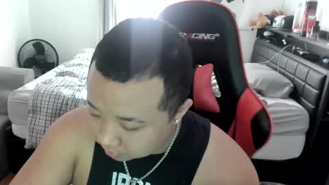 Snapshot of buffsexyman24 chatting on 03.04.25 buffsexyman24 online show from 03.04.25