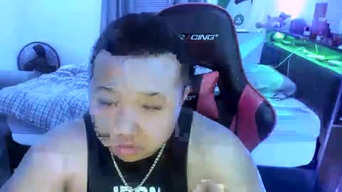 Snapshot of buffsexyman24 chatting on 03.06.25 buffsexyman24 online show from 03.06.25