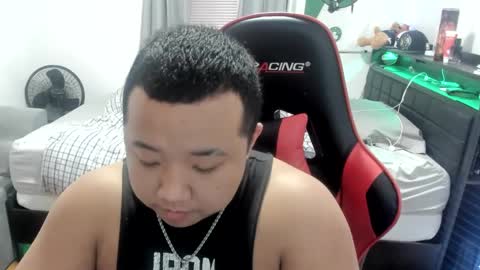 Snapshot of buffsexyman24 chatting on 03.07.25 buffsexyman24 online show from 03.07.25