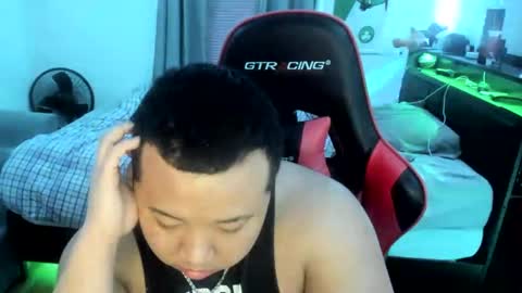 Snapshot of buffsexyman24 chatting on 03.08.25 buffsexyman24 online show from 03.08.25