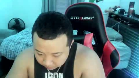 Snapshot of buffsexyman24 chatting on 03.08.25 buffsexyman24 online show from 03.08.25