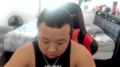 Snapshot of buffsexyman24 chatting on 03.11.25 buffsexyman24 online show from 03.11.25