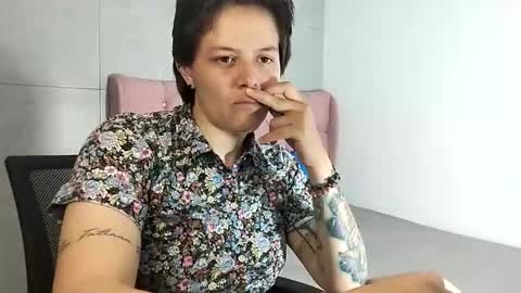 Snapshot of bug2025 chatting on 09.10.25 bug2025 online show from 09.10.25