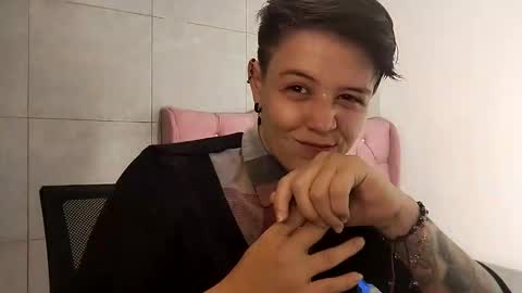 Snapshot of bug2025 chatting on 09.20.25 bug2025 online show from 09.20.25