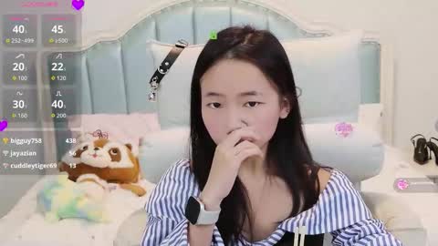 Snapshot of bulandell chatting on 11.21.25 Sandy----xx online show from 11.21.25