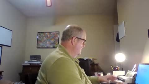 Snapshot of bullfrogg5050 chatting on 12.03.25 bullfrogg5050 online show from 12.03.25