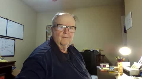 Snapshot of bullfrogg5050 chatting on 12.16.25 bullfrogg5050 online show from 12.16.25