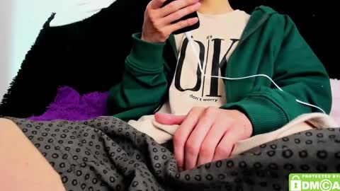 Snapshot of bumblubee chatting on 12.05.24 Tonny online show from 12.05.24