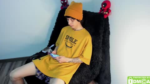 Snapshot of bumblubee chatting on 12.28.24 Tonny online show from 12.28.24