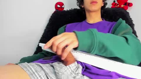 Snapshot of bumblubee chatting on 01.27.25 Tonny online show from 01.27.25