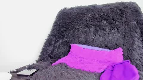 Snapshot of bumblubee chatting on 02.26.25 Tonny online show from 02.26.25