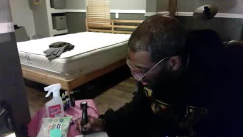 Snapshot of bungalowentertainment chatting on 11.13.25 Bungalow Entertainment online show from 11.13.25