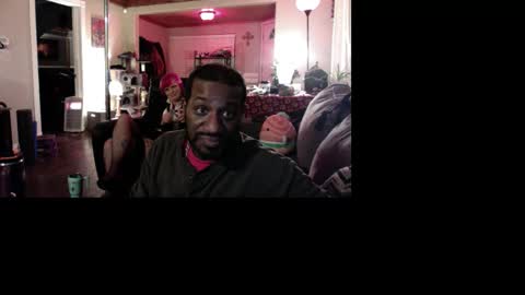 Snapshot of bungalowentertainment chatting on 11.26.25 Bungalow Entertainment online show from 11.26.25