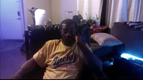 Snapshot of bungalowentertainment chatting on 12.03.25 Bungalow Entertainment online show from 12.03.25