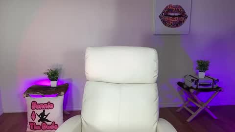 BUNNIE and THE DUDE TheLebowskis online show from 11.15.25