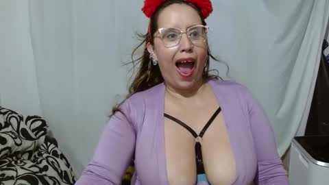 bunniosito online show from 10.27.25