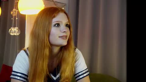 Snapshot of bunny_booo chatting on 12.17.25 Bunny online show from 12.17.25