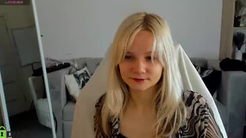 Snapshot of bunny_elsy chatting on 06.10.26 Elsy online show from 06.10.26