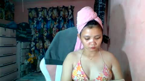 Snapshot of bunny_flower18 chatting on 05.18.26 bunny_flower18 online show from 05.18.26
