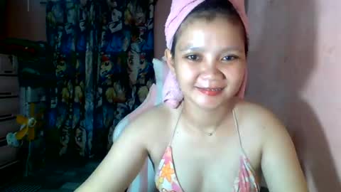 Snapshot of bunny_flower18 chatting on 05.22.26 bunny_flower18 online show from 05.22.26