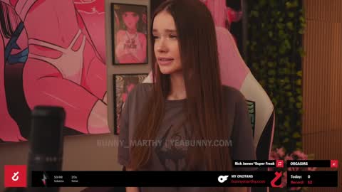 Snapshot of bunny_marthy chatting on 01.10.25 Maddie Next stream online show from 01.10.25