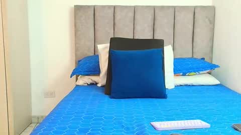 Carolina online show from 09.09.25