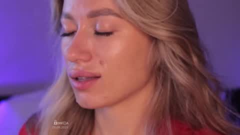 Snapshot of bunny_tsukino chatting on 09.25.25 B U N N Y online show from 09.25.25